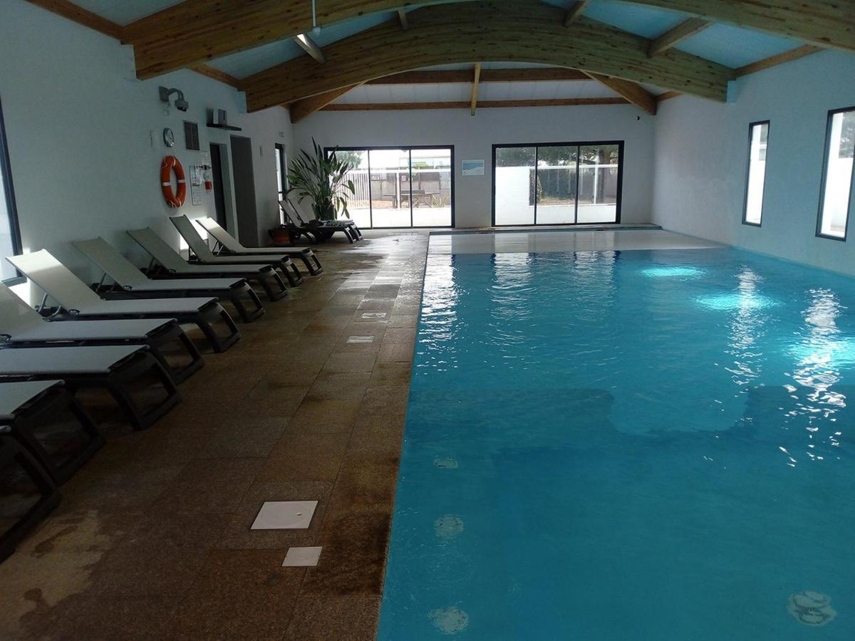 Chalet Pour 6, Domaine Avec Piscine Saint-Hilaire-de-Riez Luaran gambar